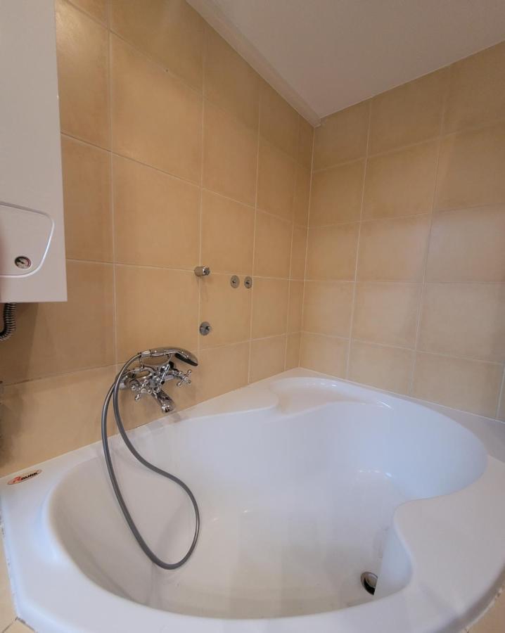קרלובי וארי Excellent Apartments Central 3 Min Walk From The Colonnade מראה חיצוני תמונה